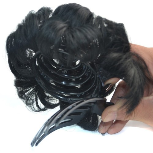 Predlžovanie vlasov, účesy - Romantický kvetinový drdol s hrebeňom