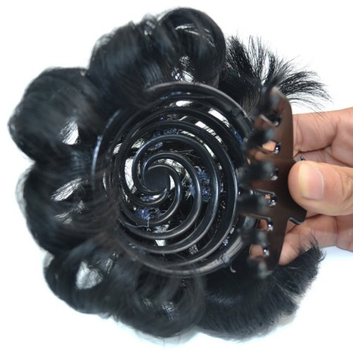Predlžovanie vlasov, účesy - Romantický kvetinový drdol s hrebeňom
