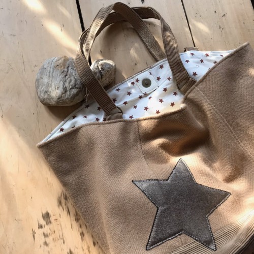 Dámska móda, doplnky - Verato Béžová taška s aplikáciou hviezd