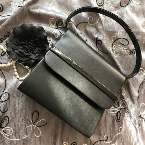 Dámska móda, doplnky - Plesová kabelka - imitácia kože a latex - čierna
