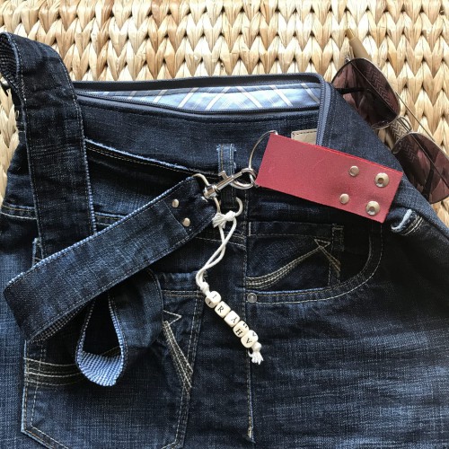 Dámska móda, doplnky - Verato Džínsová kabelka s červenou kožou