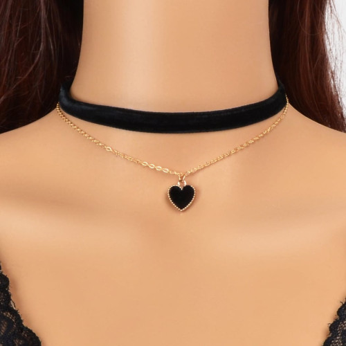 Dámska móda, doplnky - Zamatový choker náhrdelník Black Heart