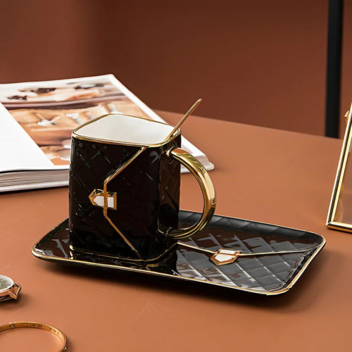 Krása a zábava - Dizajnová sada hrnčeka na kávu v tvare kabelky