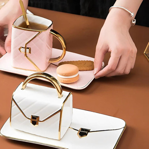 Krása a zábava - Dizajnová sada hrnčeka na kávu v tvare kabelky